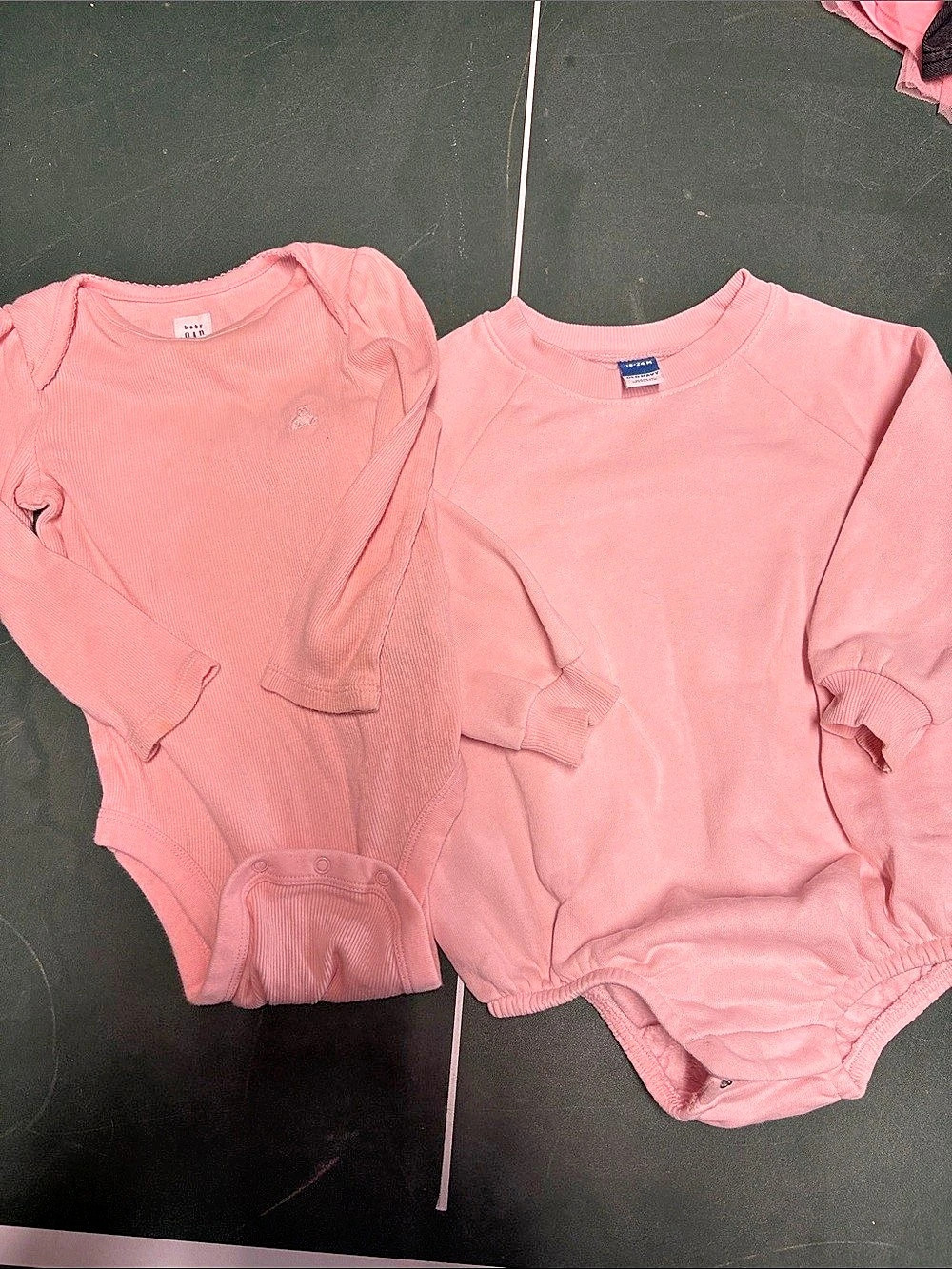 Old Navy and gap Baby Bodysuit Set Pink 18-24M